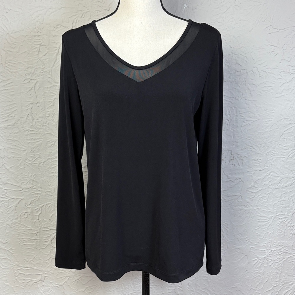 Anatomie Back Zip Mesh V Neck Top
